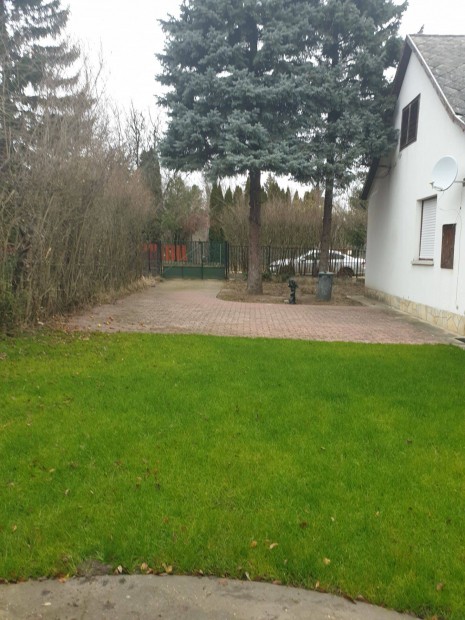 Balaton ház eladó