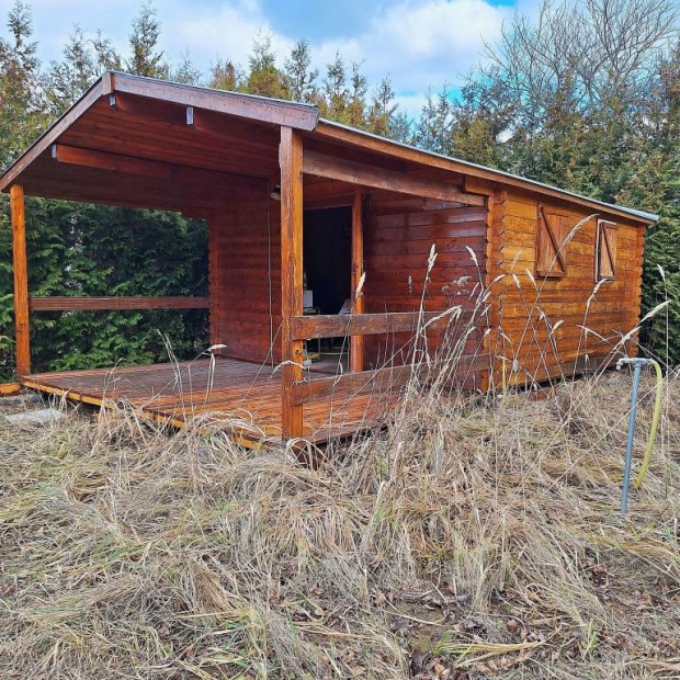 Balatonakali, S�si �t, 12 m2-es, �d�l�, 1 szob�s, �tlagos �llapot�