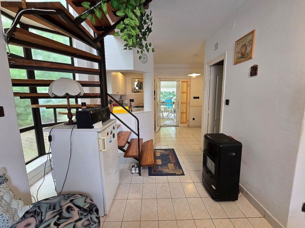 Balatonakarattya, Kodolányi János utca, 67 m2-es, ikerház, 1+2