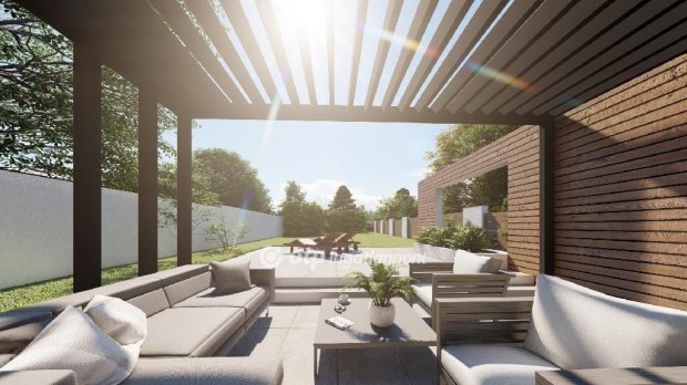 Balatonakarattyai elad� 154 nm-es h�z