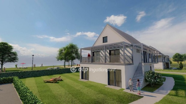 Balatonakarattyai elad� 64 nm-es lak�s