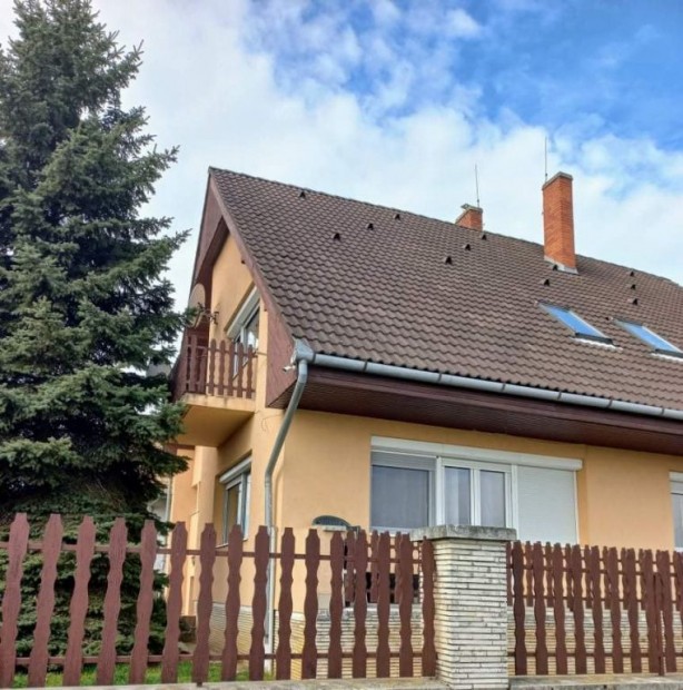 Balatonendrd, Balatonendrd utca, 320 m2-es, 2 genercis, csaldi