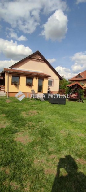 Balatonf�kaj�ri elad� 90 nm-es h�z