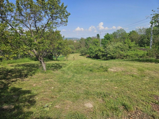 Balatonfüred arácsi kertvárosrészében 1552m2-es építési telek