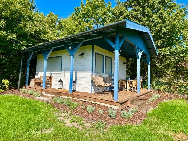 Balatonf�reden Nyaral� csendes helyen elad�!