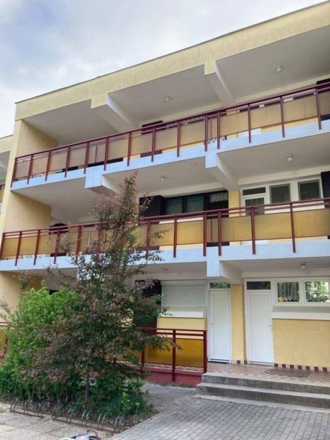 Balatonfüreden jó állapotú apartman eladó