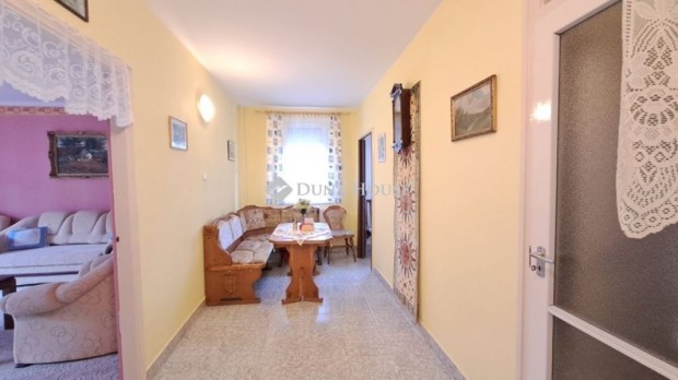 Balatonf�redi 71 nm-es lak�s elad�