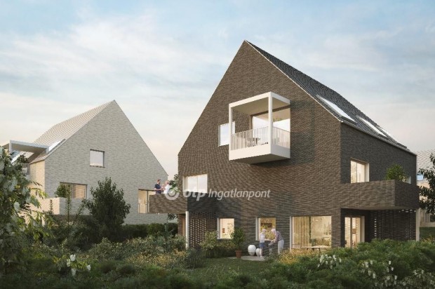 Balatonf�redi 84 nm-es lak�s elad�