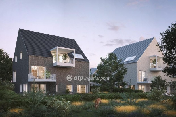 Balatonf�redi elad� 120 nm-es lak�s