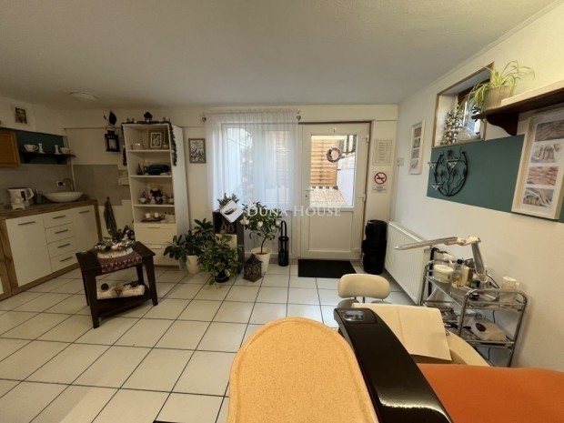 Balatonf�zf�i 162 nm-es h�z elad�