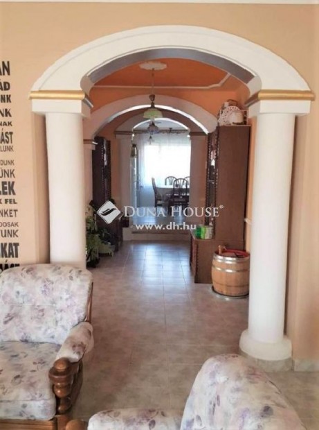 Balatonf�zf�i elad� 350 nm-es h�z