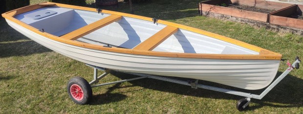 Balatoni carp 4 cs�nak, motorral, felszerel�ssel