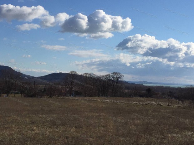 Balatoni panorms bepthet zrtkerti telek elad Balatonedericsen