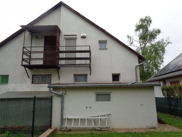 Balatonkenes�n Ikernyaral� Elad�!!!