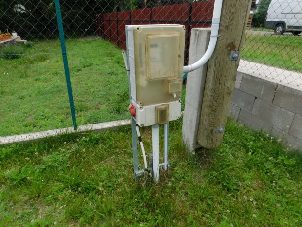 Balatont�l 300 m�terre �p�t�sre el�k�sz�tett telek elad�!