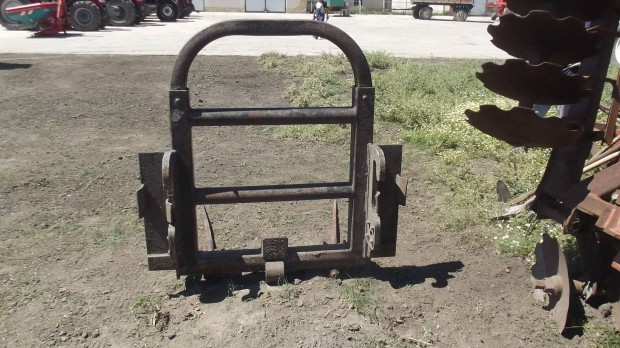 B�lat�ske elad� rakod�g�pre