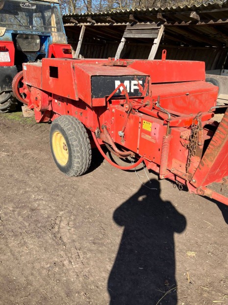 Blz KIS Kocka MTZ Zetor