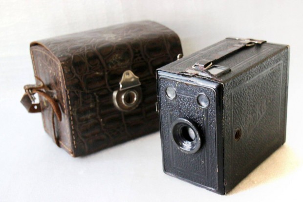 Balda Poka Box kamera táskájával(1928)