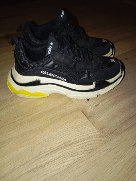 Balenciaga cip 