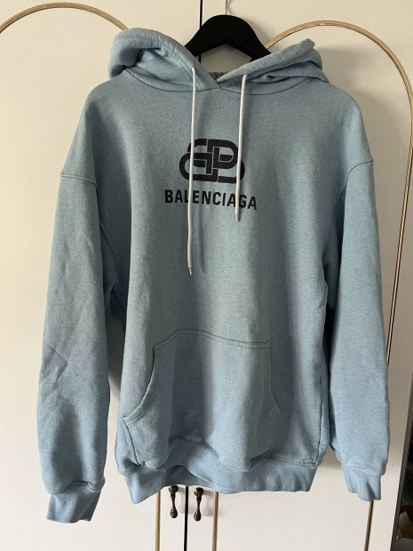 Balenciaga pulverek, pl