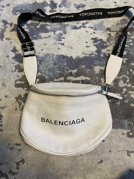 Balenciaga tska elad