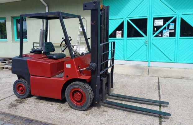 Balkancar DV 1786.33 típusú bolgár targonca