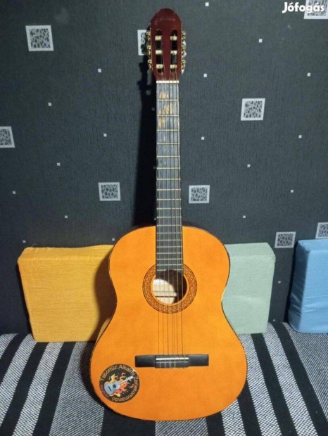 Balkezes C.Giant gitár elektronikával