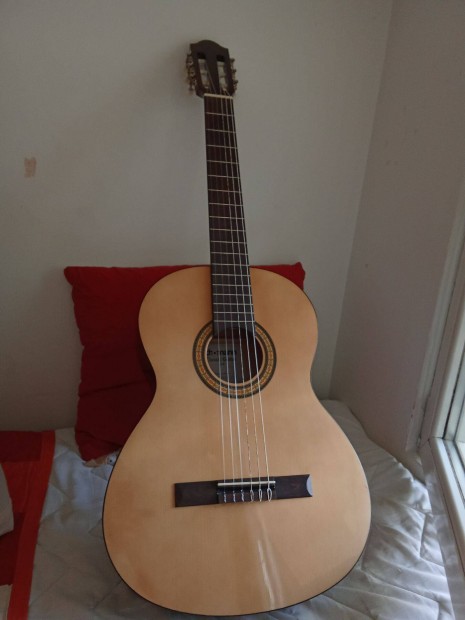 Balkezes klasszikus gitár 4/4