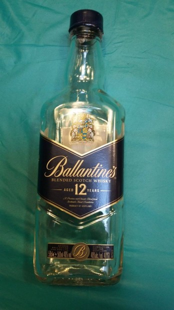 Ballantine's 12 ves skt whiskys veg gyjtknek