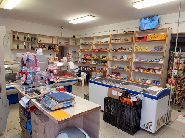 Balmaz�jv�rosi 172 nm-es h�z elad�