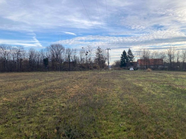 B�lv�nyoson belter�leti telek elad�