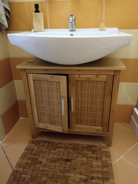 Bambusz fürdőszoba szekrény mosdókagylóval