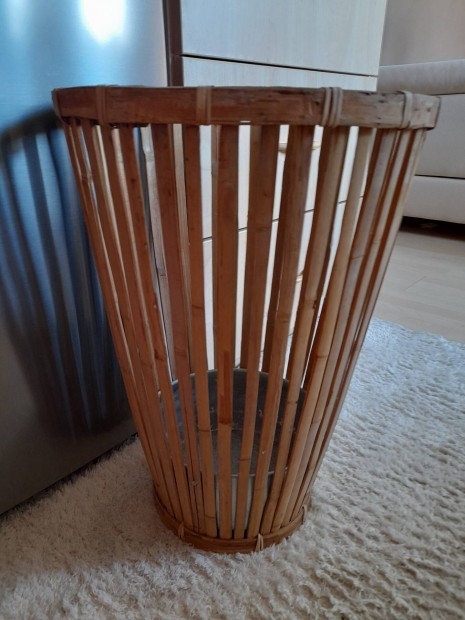 Bambusz rattan horganyzott kaspo virágtartó 2db (kosár virágtál )