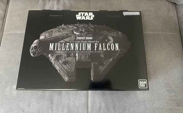 Bandai Millennium Falcon 1:72
