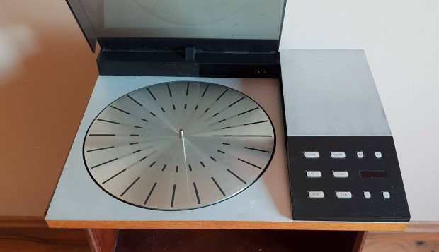 Bang & Olufsen Beogram 8002 lemezjtsz