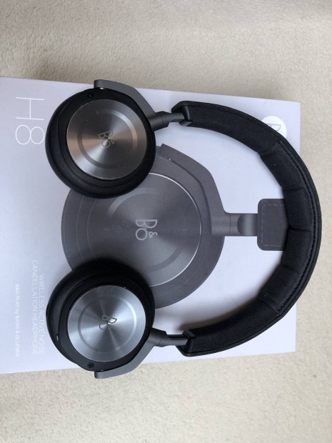 Bang and Olufsen Beoplay H8 Wireless