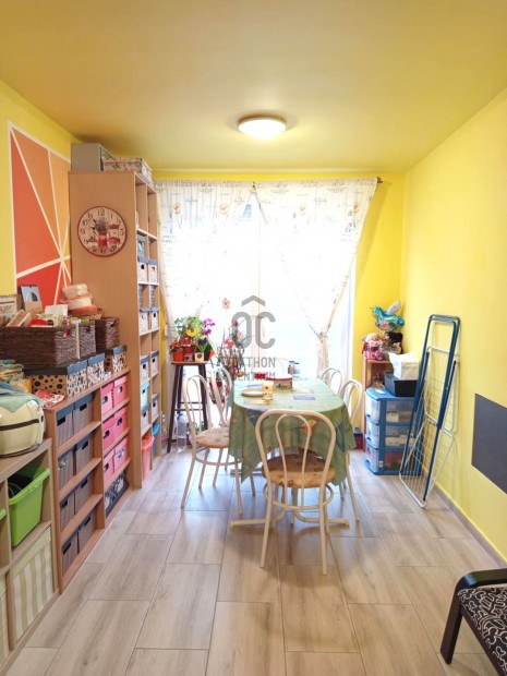 Bánhidán gyönyörű 4 szobás, tégla ikerház