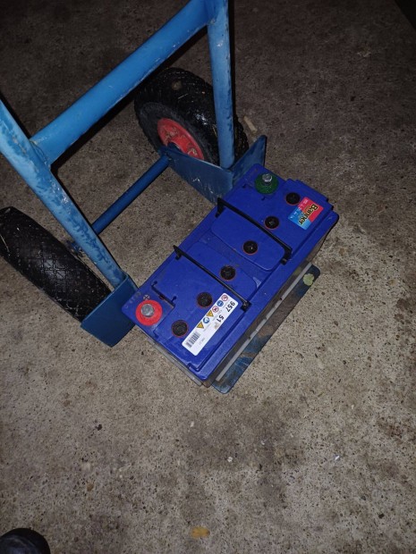 Banner 12V 100 Ah munkaakkumultor