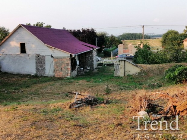 Baracs csendes utc�j�ban, befejez�sre v�r� h�z elad�!!!!