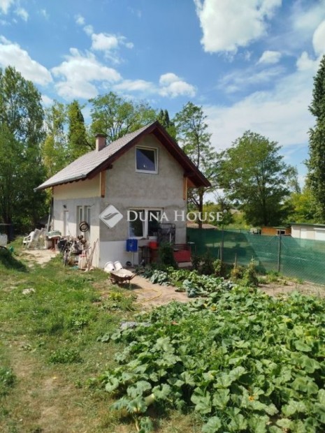 Baracskai 63 nm-es h�z elad�