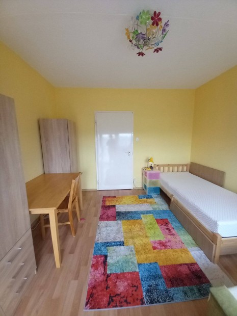 Barátságos Szoba Kiado 15 Ker