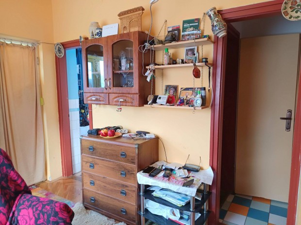 Bar�ts�gos igali nyaral� elad�