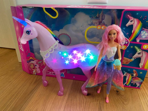 Barbie Dreamtopia csillmfny unikornis babval dobozzal