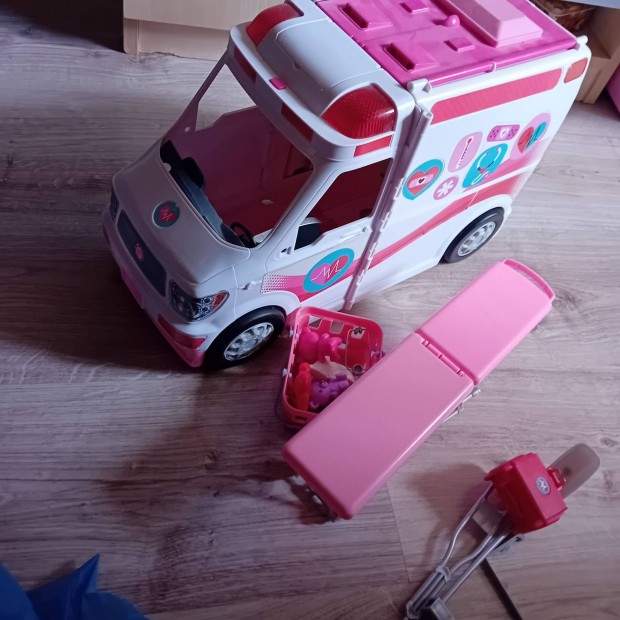 Barbie autó eladó