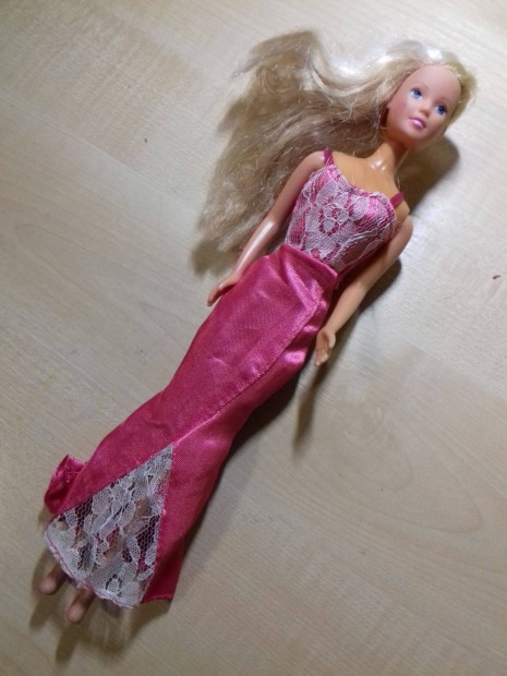 Barbie baba 30cm