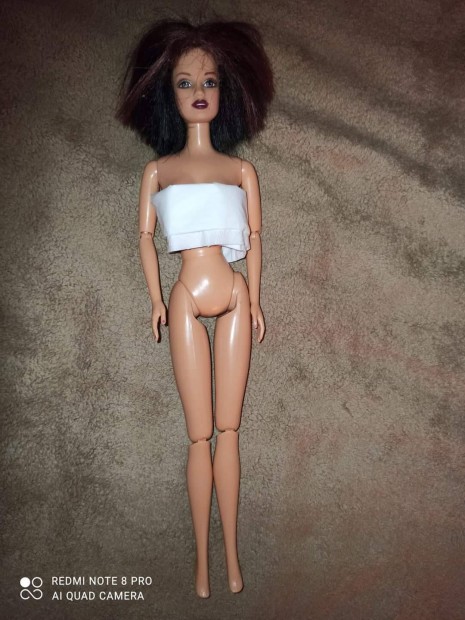 Barbie baba elad