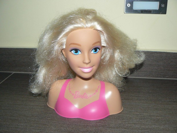 Barbie fslhet fodrsz fej 20 cm