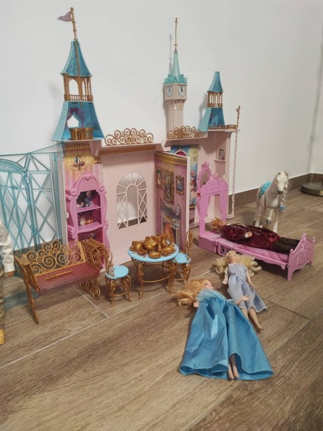 Barbie,hercegn kastly