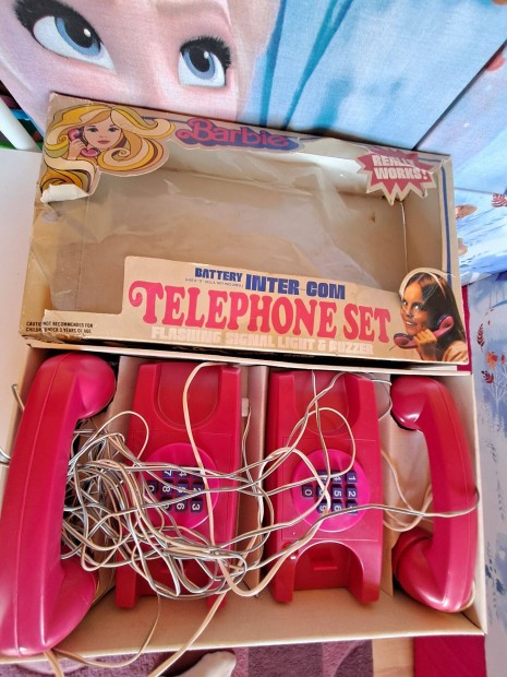 Barbie ikertelefon