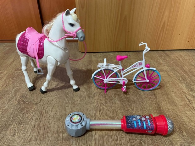Barbie intelligens lovacska + Barbie kerkpr + mikrofon egyben elad